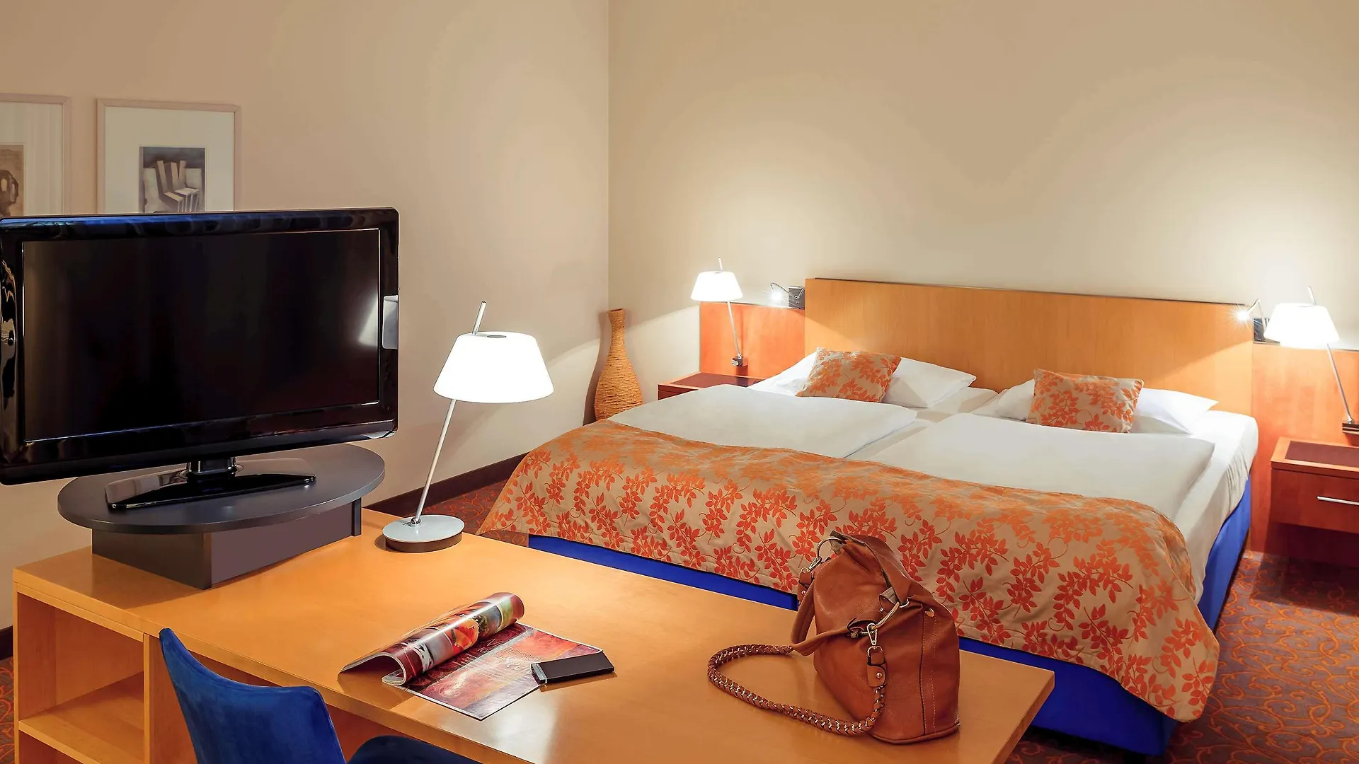 Mercure Hotel & Residenz Berlin Checkpoint Charlie 4*,