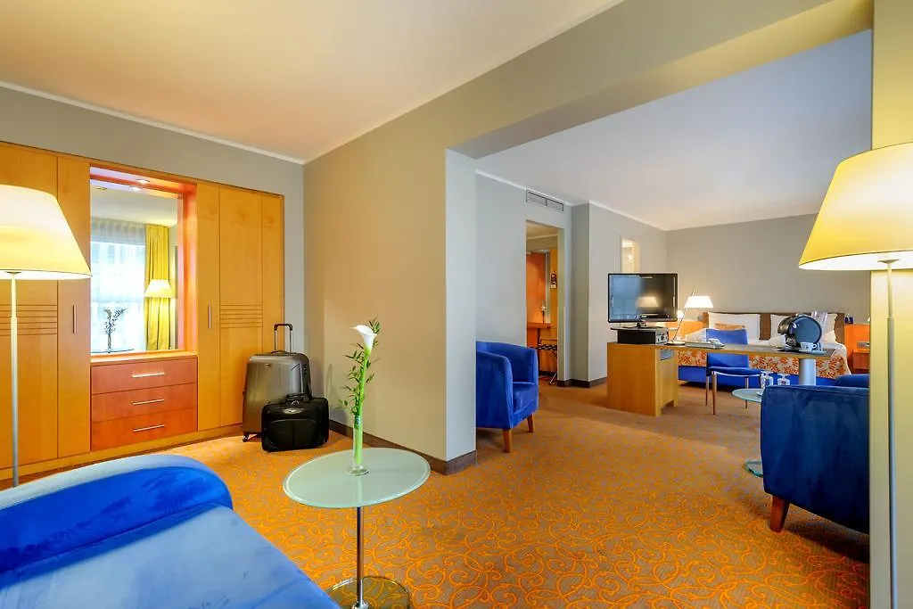 Mercure Hotel & Residenz Berlin Checkpoint Charlie 4*,  Alemania