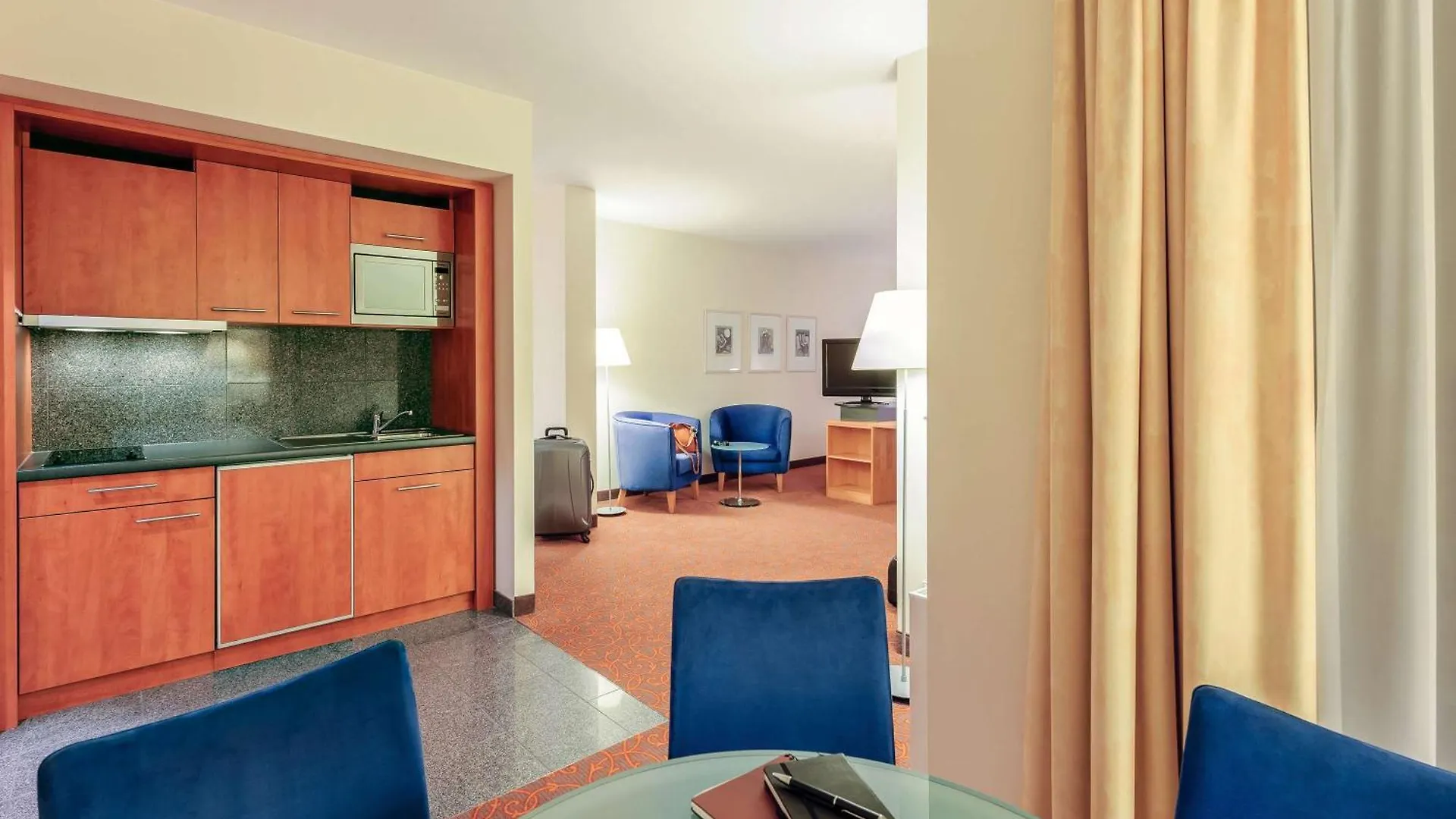 Mercure Hotel & Residenz Berlin Checkpoint Charlie 4*,  Germany